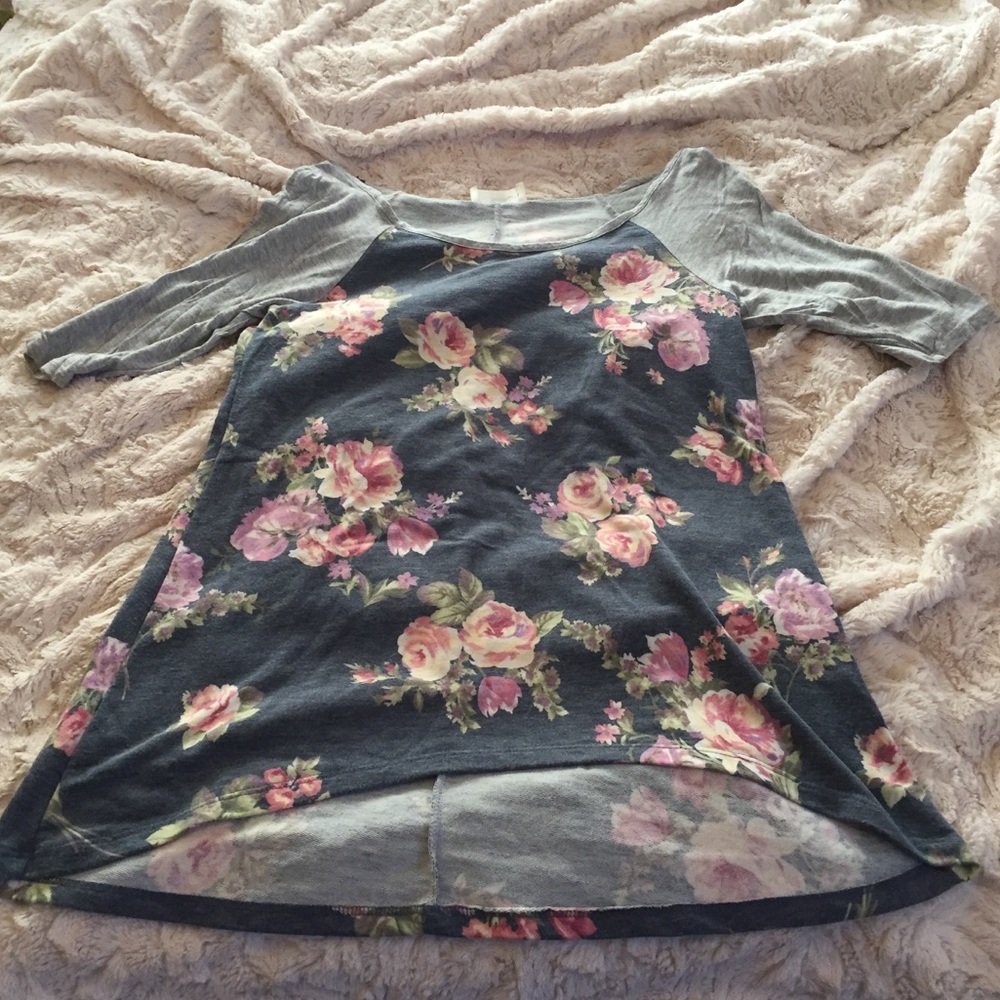 floral long sleeve shirt by threads studio💜💖🌺🌷